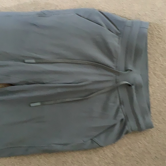 Lululemon Ready to Rulu Joggers - Picture 2 of 4